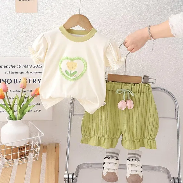 Green_Trendy_&_Comfortable_Tulip_In_Heart_Short_Set_For_Girls