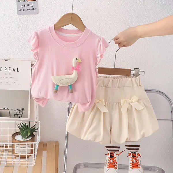Pink_Trendy_&_Comfortable_Duck_Shorts_Set_For_Girls