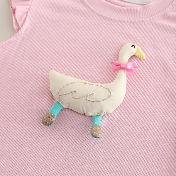 Pink_Trendy_&_Comfortable_Duck_Shorts_Set_For_Girls