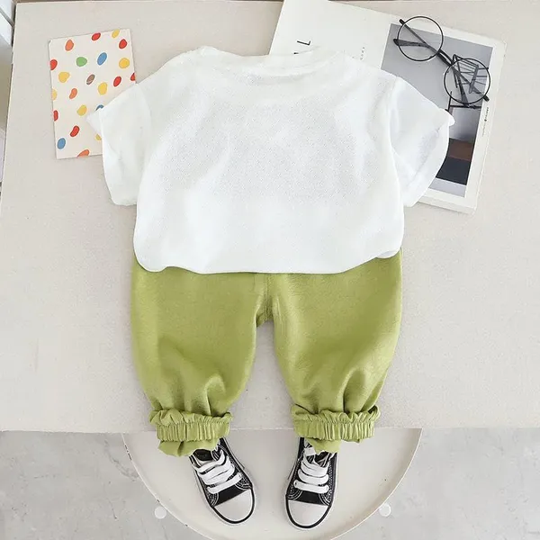 White_Trendy_&_Comfortable_Dog_Shorts_Set_For_Girls