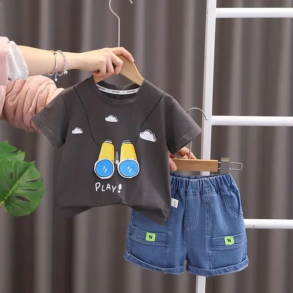 Grey_Trendy_&_Comfortable_Binoculars_T-Shirt_Set_For_Boys