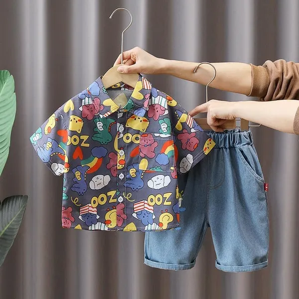Grey_Trendy_&_Comfortable_Zoo_Shorts_Set_For_Boys