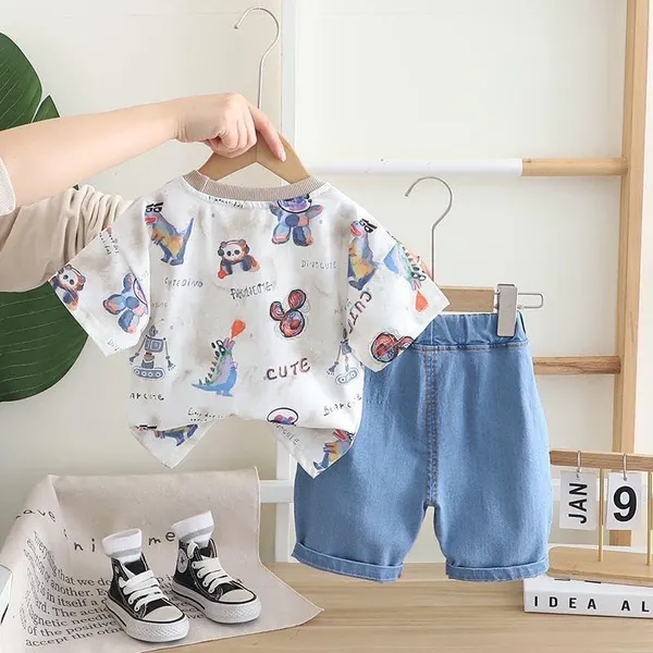 Brown_Trendy_&_Comfortable_Zoo_Shorts_Set_For_Boys