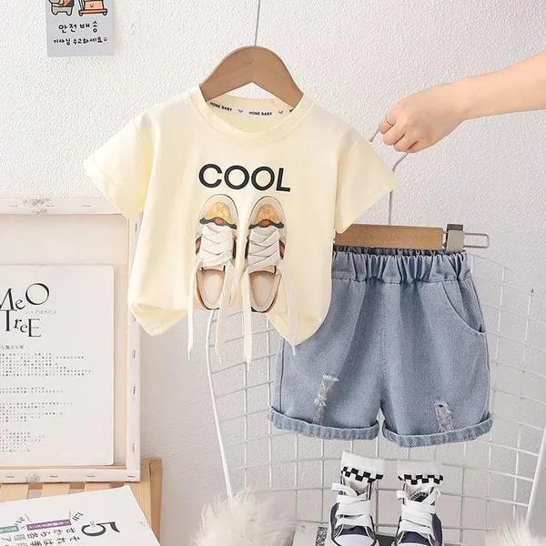Cream_Trendy_&_Comfortable_Cotton_T-Shirt_With_Shorts_For_Baby_Boys