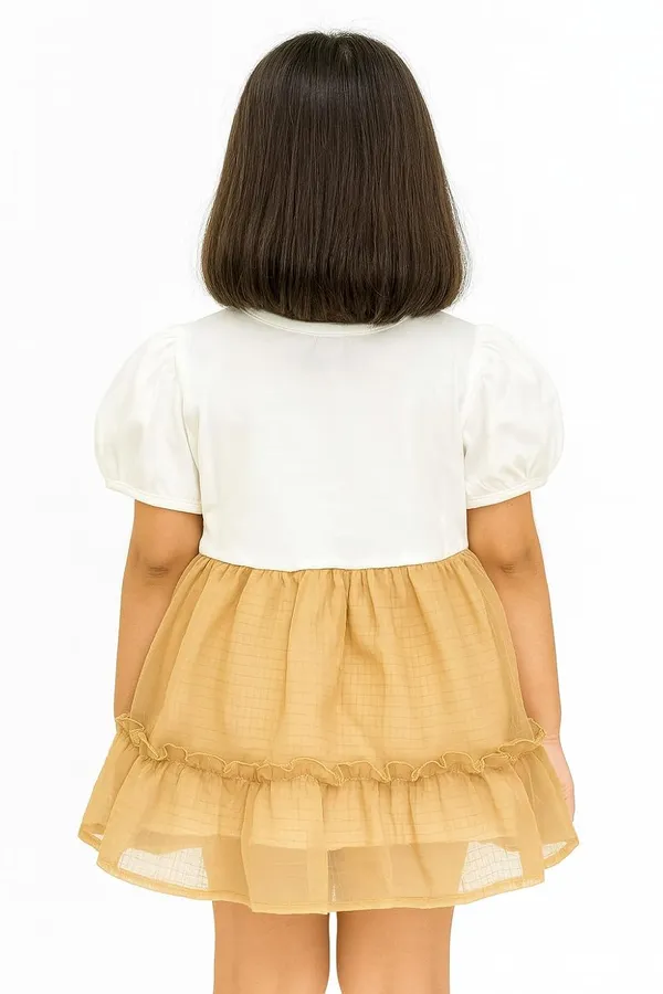 White_Trendy_&_Comfortable_Whimsy_Meets_Everyday_Charm_In_This_Ruffle-Layered_Dress_Set_For_Girls