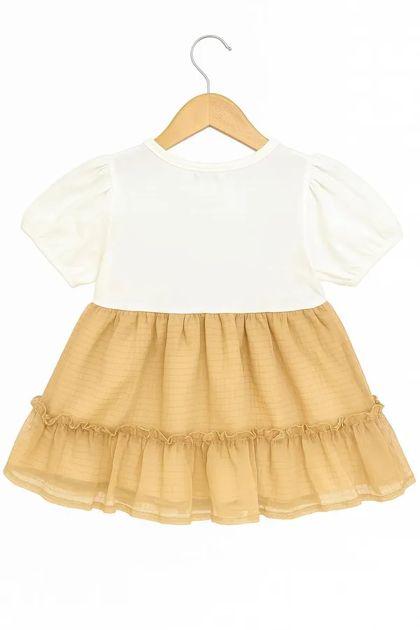 White_Trendy_&_Comfortable_Whimsy_Meets_Everyday_Charm_In_This_Ruffle-Layered_Dress_Set_For_Girls