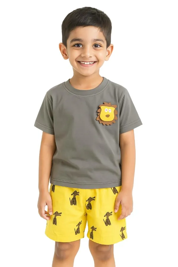 Grey_Trendy_&_Comfortable_Lion_Tee_&_Giraffe_Print_Shorts_Set_For_Boys