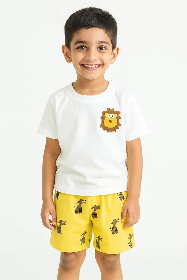 White_Trendy_&_Comfortable_Lion_Tee_&_Giraffe_Print_Shorts_Set_For_Boys