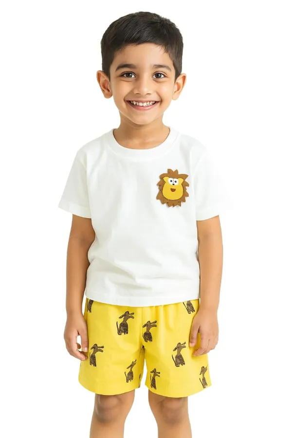 White_Trendy_&_Comfortable_Lion_Tee_&_Giraffe_Print_Shorts_Set_For_Boys