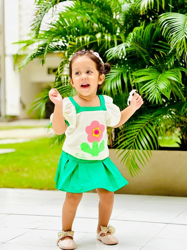 Green_Trendy_&_Comfortable_Sunny_Bloom_Puff-Sleeve_Top_&_Skirt_Set_For_Girls