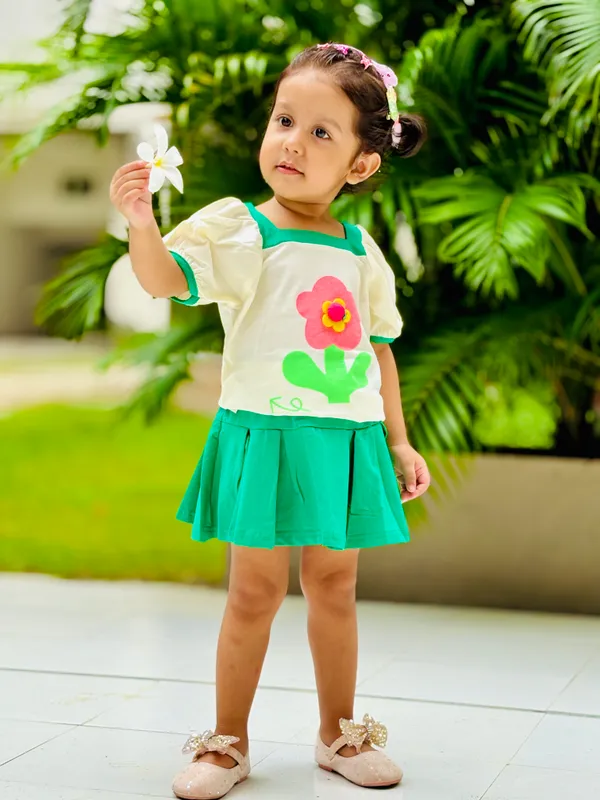 Green_Trendy_&_Comfortable_Sunny_Bloom_Puff-Sleeve_Top_&_Skirt_Set_For_Girls