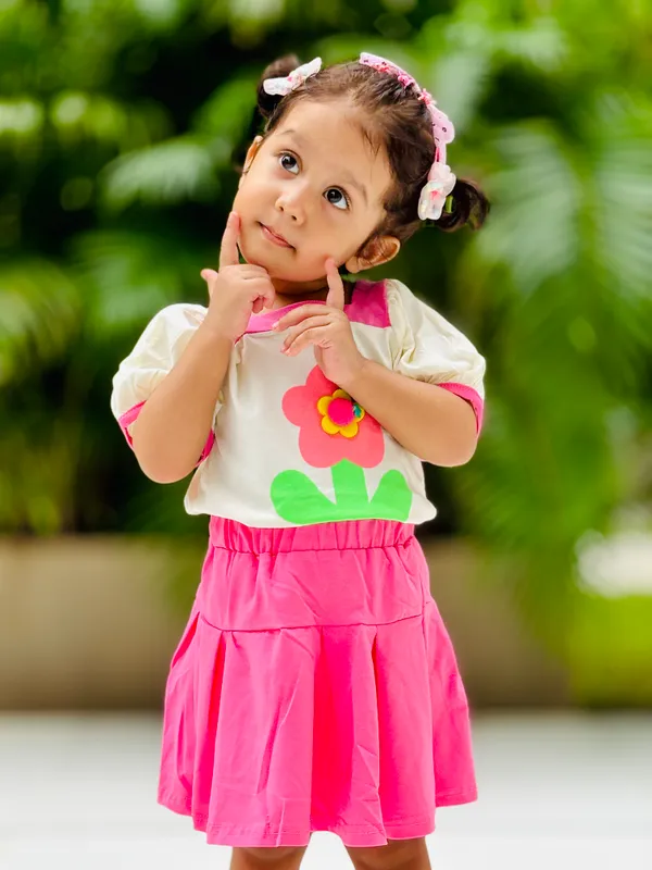 Pink_Trendy_&_Comfortable_Sunny_Bloom_Puff-Sleeve_Top_&_Skirt_Set_For_Girls