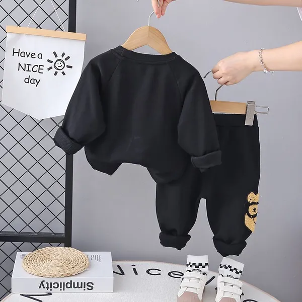 Black_Bear_Print_Sweatshirt_&_Jogger_Set_for_Boys/Girls
