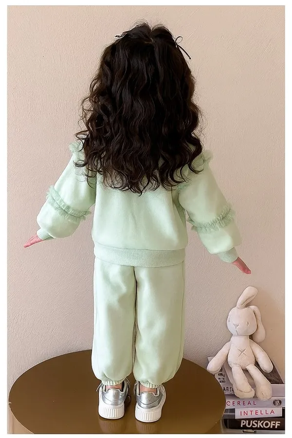Butterfly_Sweatshirt_&_Jogger_Set_for_Girl