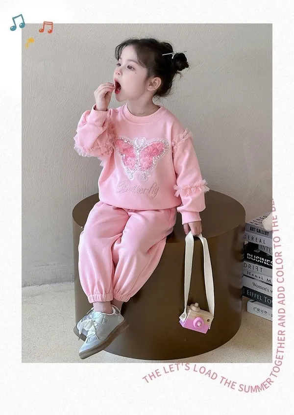 Butterfly_Sweatshirt_&_Jogger_Set_for_Girl