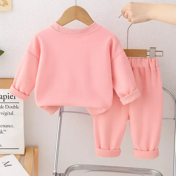 Cat_applique_kids’_sweatshirt_and_jogger_set