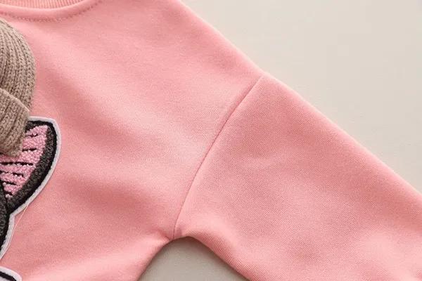Cat_applique_kids’_sweatshirt_and_jogger_set