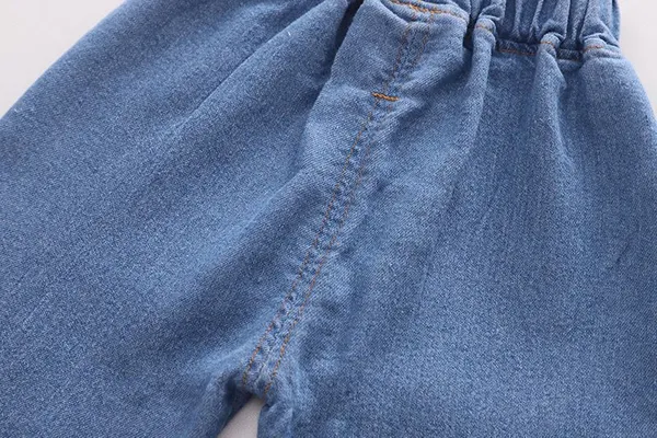 Multicolor_T_Shirt_with_Denims