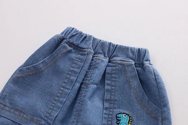 Multicolor_T_Shirt_with_Denims