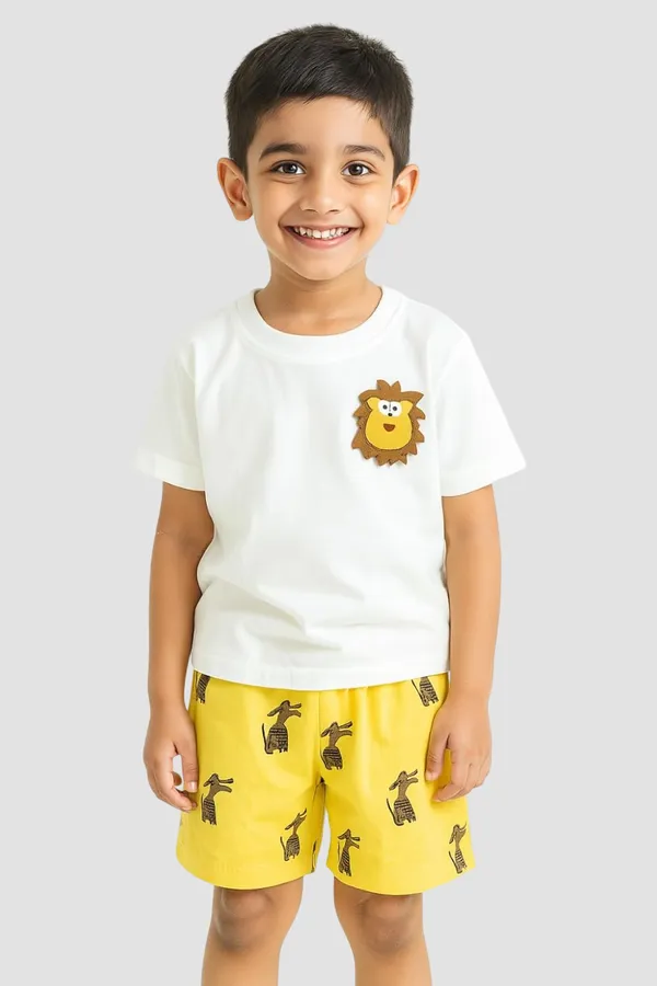 White_Trendy_&_Comfortable_Lion_Tee_&_Giraffe_Print_Shorts_Set_For_Boys