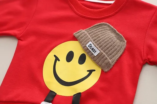 Smiley_Cap_Sweat_Shirt_and_Denim_Set