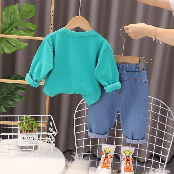 Smiley_Cap_T_Sweat_Shirt_and_Denim_Pants
