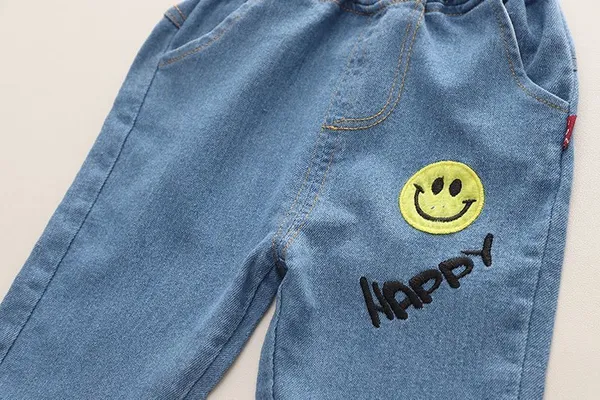 Smiley_Cap_T_Sweat_Shirt_and_Denim_Pants