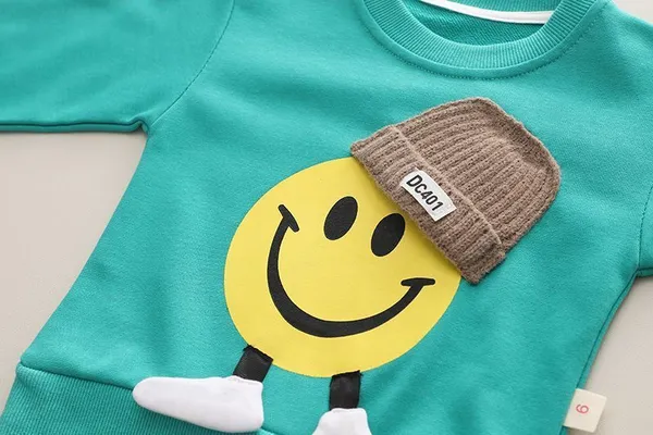 Smiley_Cap_T_Sweat_Shirt_and_Denim_Pants