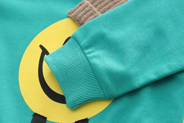 Smiley_Cap_T_Sweat_Shirt_and_Denim_Pants