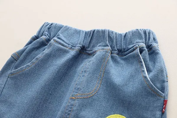 Smiley_Cap_T_Sweat_Shirt_and_Denim_Pants