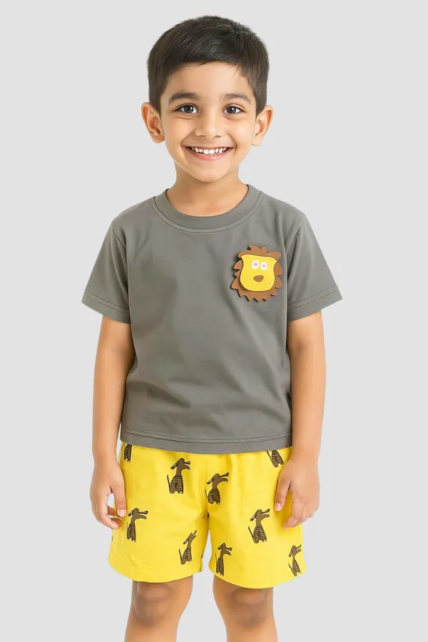 Grey_Trendy_&_Comfortable_Lion_Tee_&_Giraffe_Print_Shorts_Set_For_Boys
