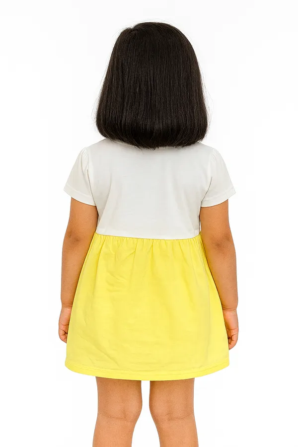 Yellow_Trendy_&_Comfortable_Ducky-Applique_Pink_Pinafore_&_Peter-Pan_Tee_For_Girls