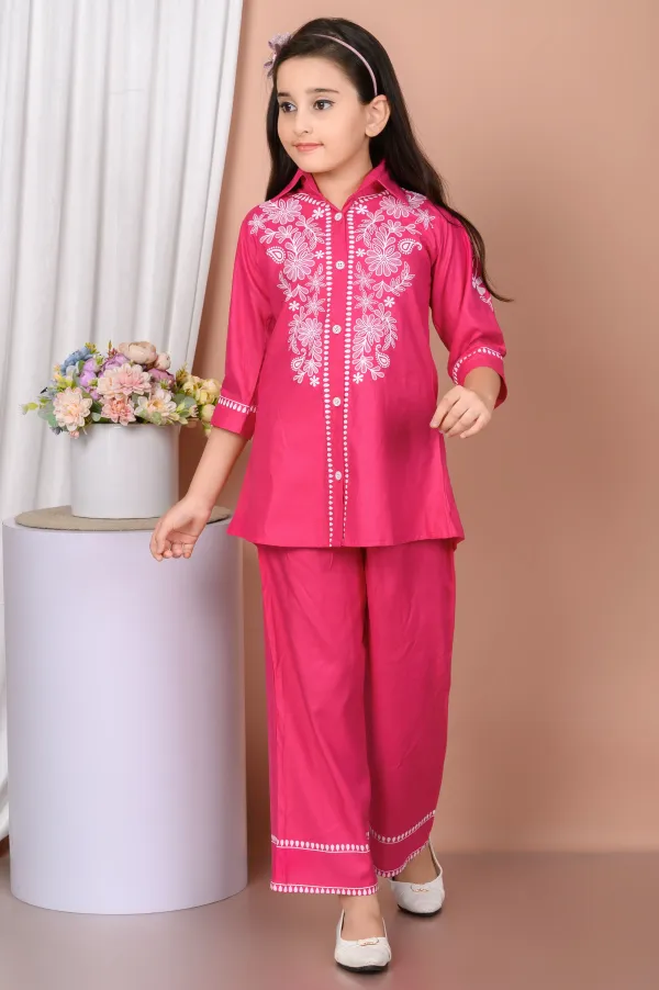 Pink_Printed_Rayon_Blend_Shirt_Pyjama_Set_For_Girls