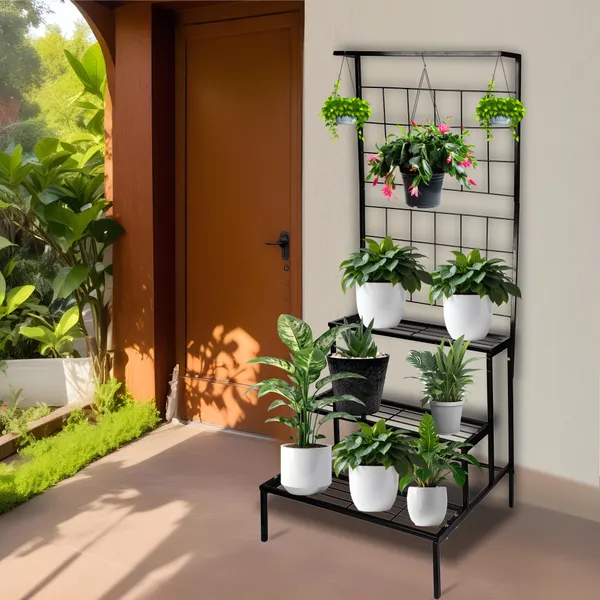 Black_Metal_Stand_For_Indoor