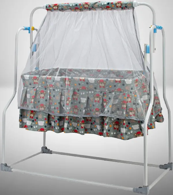 New_Born_Baby_Swing_Cradle_with_Hidden_Wheels_and_Smooth_Swing_Funcion_(Grey)