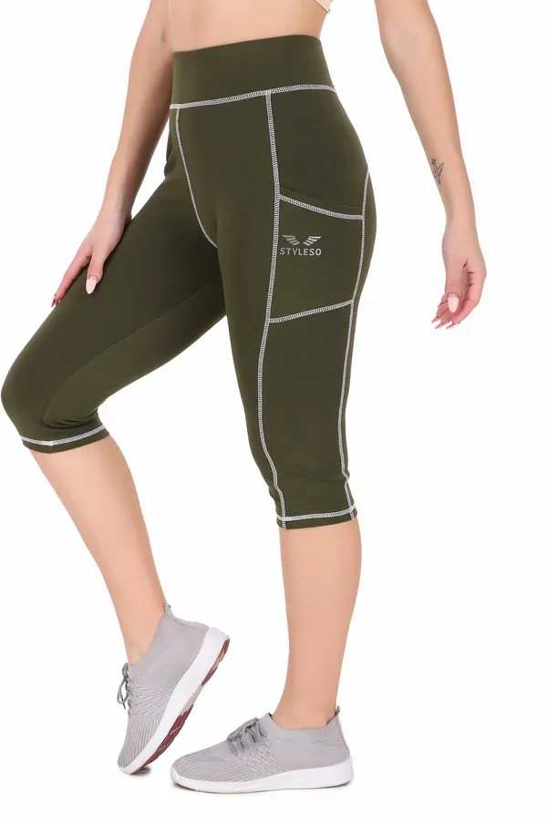 Dark_Green_Lycra_Blend_Capri_For_Women