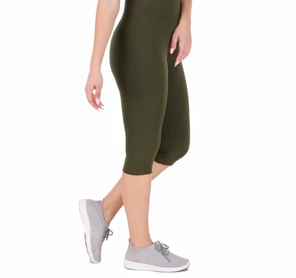 Dark_Green_Polyester_Capri_For_Women
