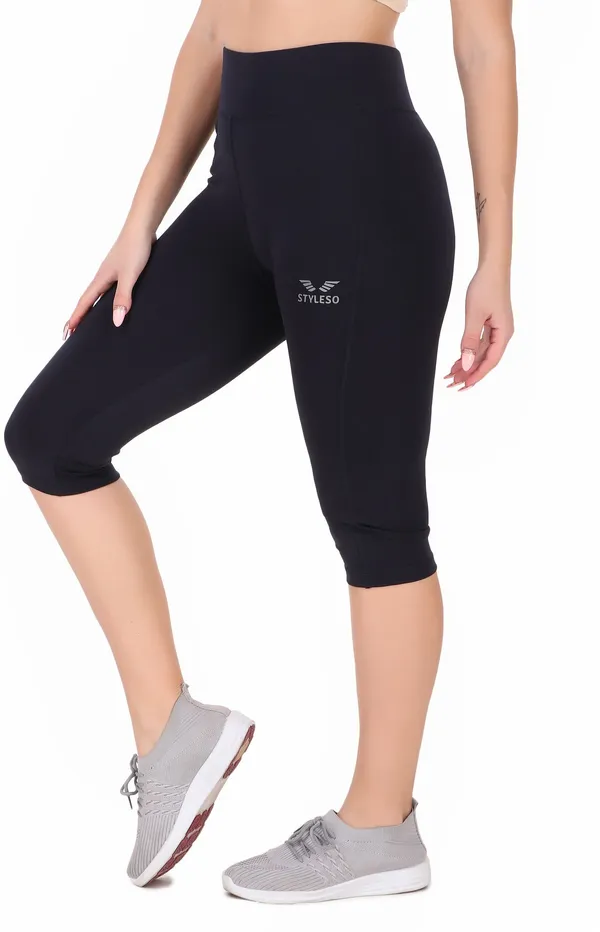 Blue_Lycra_Blend_Capri_For_Women
