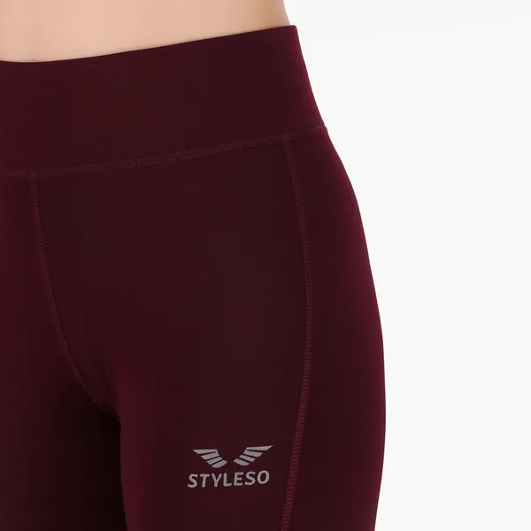 Maroon_Lycra_Blend_Capri_For_Women