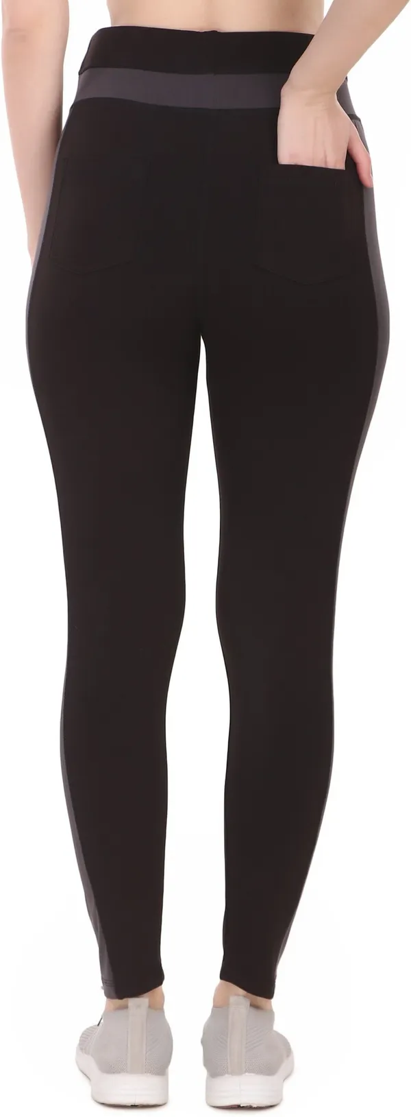 Black_Lycra_Blend_Striped_Jegging_For_Women