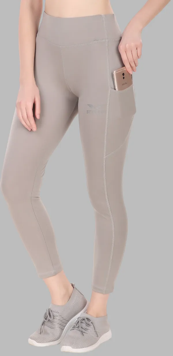 Beige_Lycra_Blend_Solid_Tights_For_Women