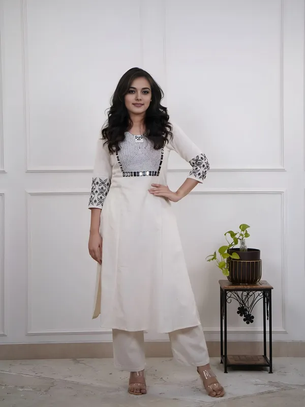 Off_White_Cotton_Embroidered_Kurta_Pant_Set_For_Women