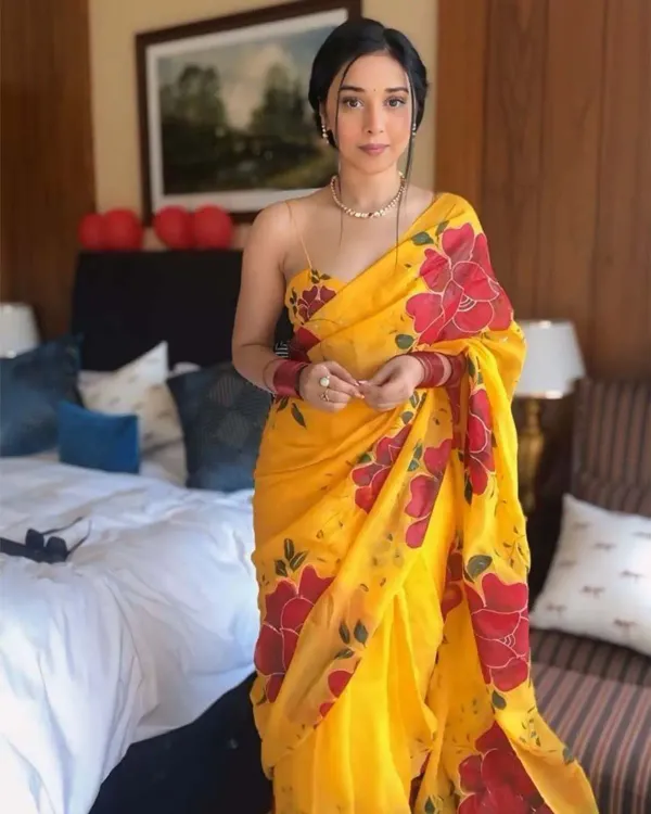 Yellow_Colour_1-Minute_Ready_To_Wear_Georgette_Saree_With_Blouse_Piece