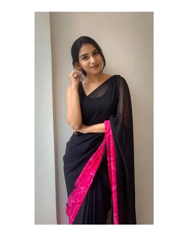 Black_Color_1-Minute_Ready_To_Wear_Georgette_Saree_With_Blouse_Piece