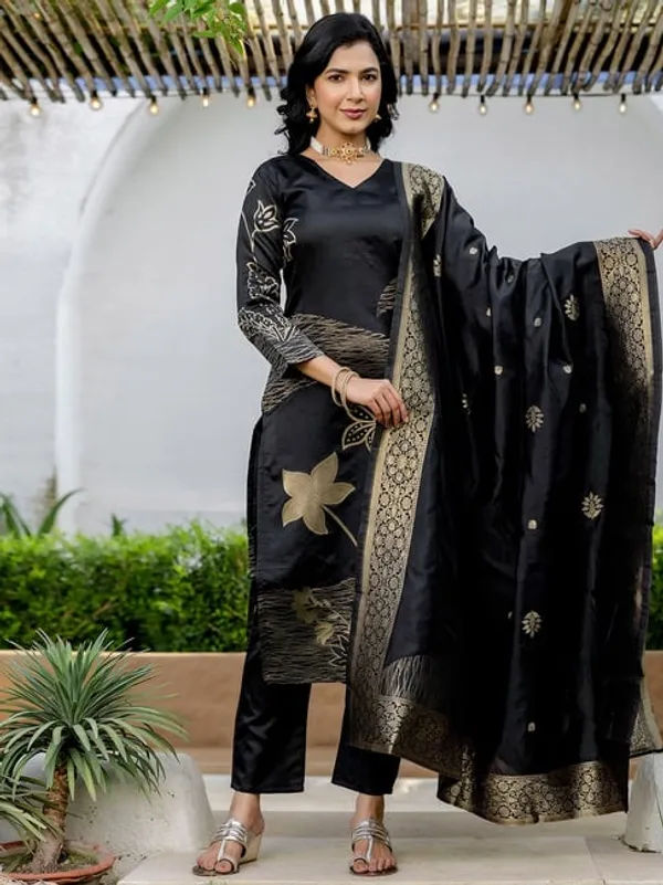 Black_Color_Art_Silk_Women_Kurti_With_Dupatta_&_Bottomwear