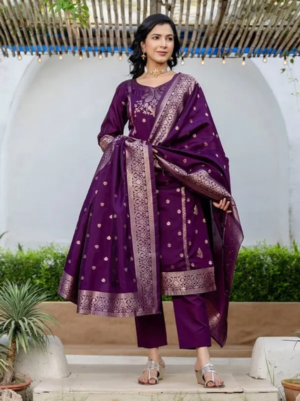 Khodal_Purple_Silk_Jequrd_Three-Quarter_Sleeves_Kurta_Set_With_Dupatta