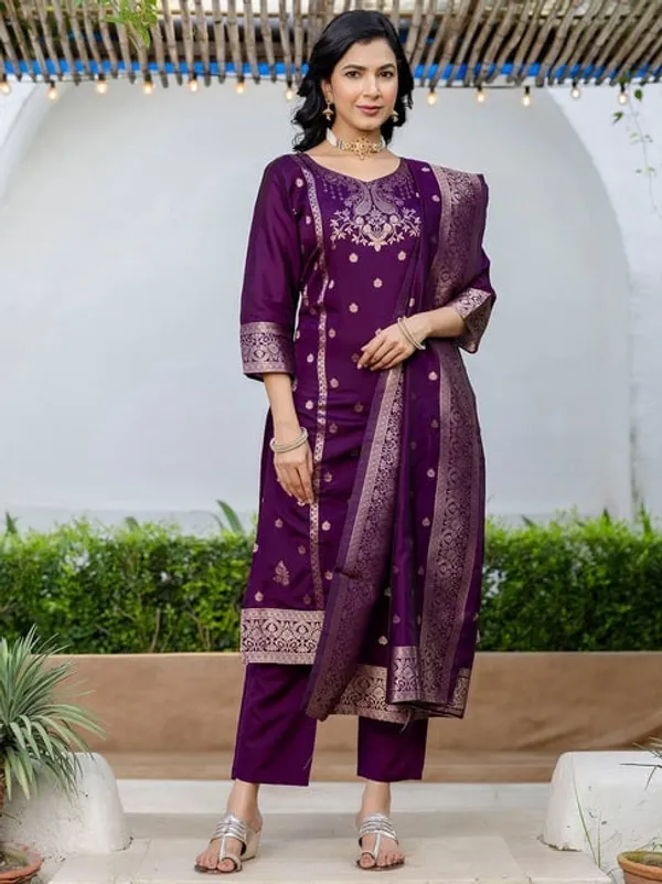 Khodal_Purple_Silk_Jequrd_Three-Quarter_Sleeves_Kurta_Set_With_Dupatta