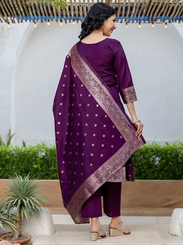 Khodal_Purple_Silk_Jequrd_Three-Quarter_Sleeves_Kurta_Set_With_Dupatta