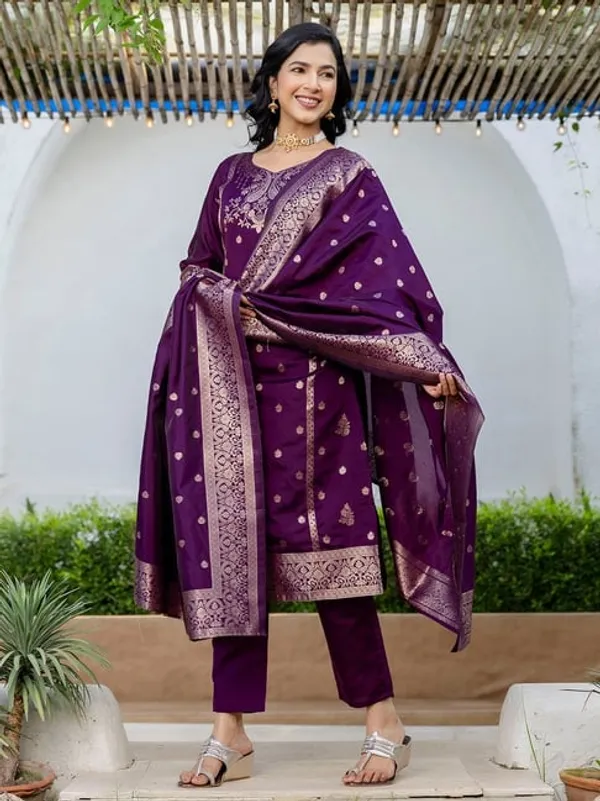 Khodal_Purple_Silk_Jequrd_Three-Quarter_Sleeves_Kurta_Set_With_Dupatta