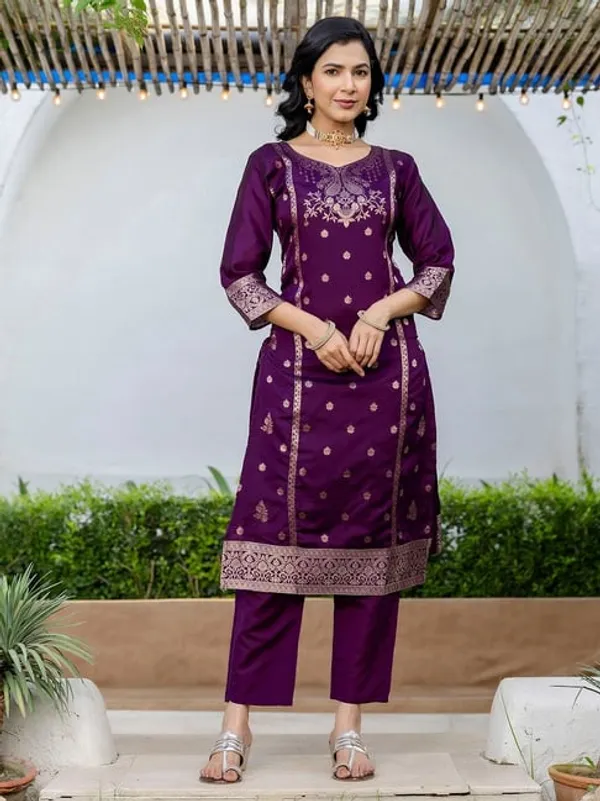 Khodal_Purple_Silk_Jequrd_Three-Quarter_Sleeves_Kurta_Set_With_Dupatta
